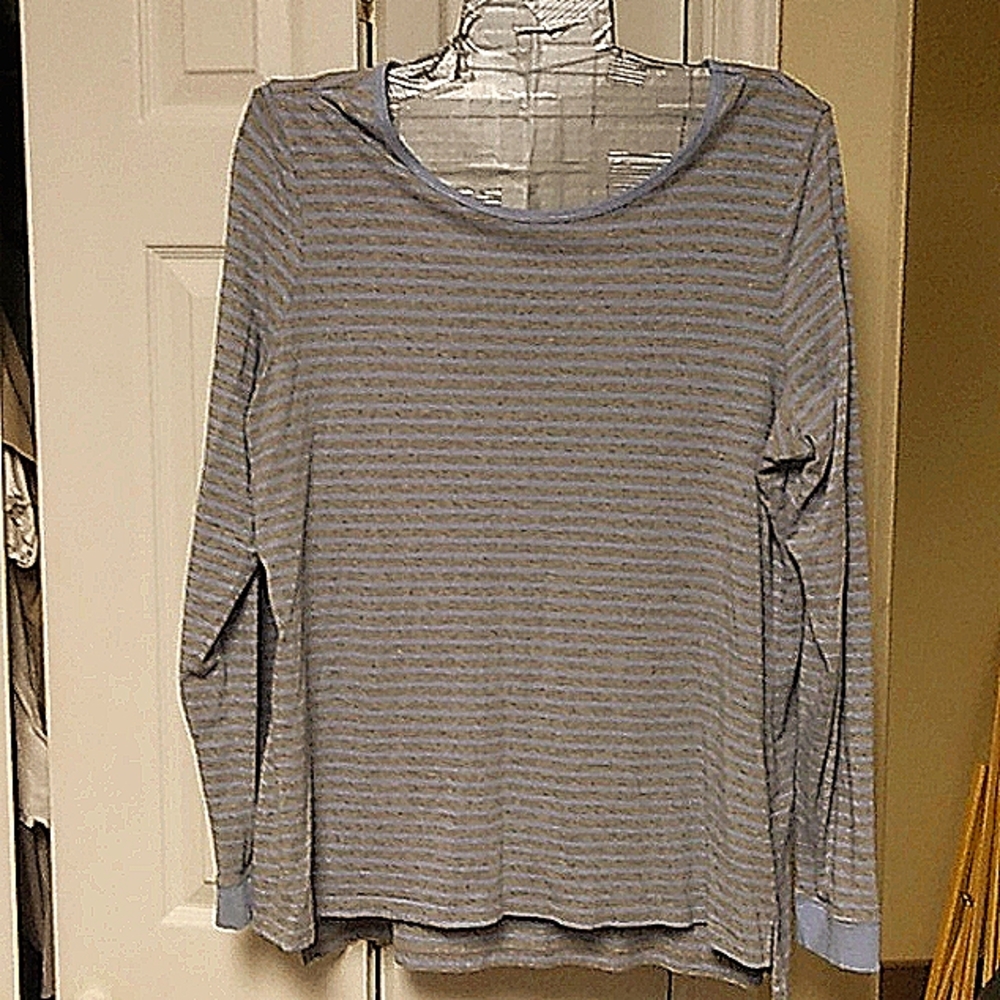 Kim Roger's Top